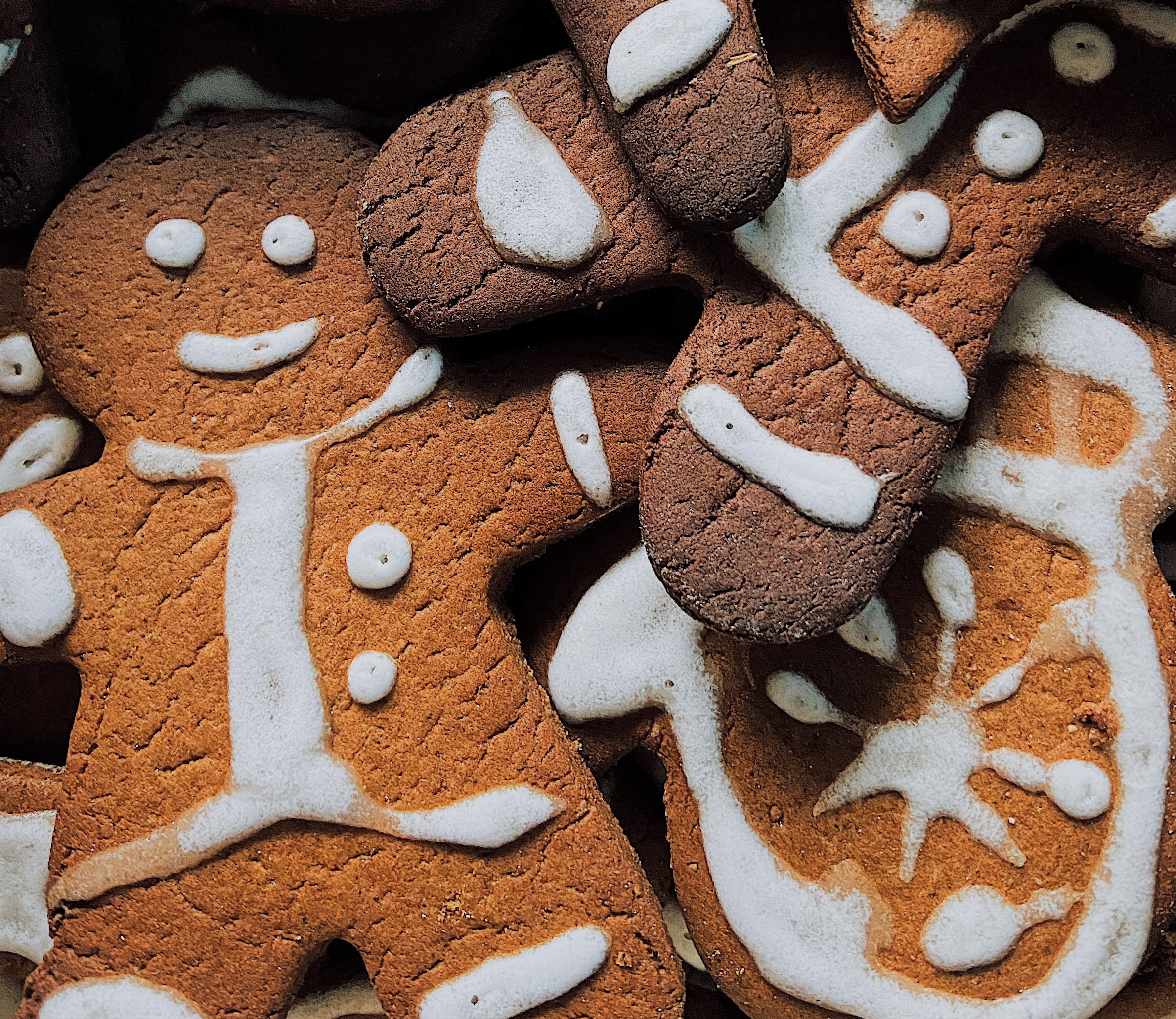 Wegańskie pierniczki z imbirowym lukrem